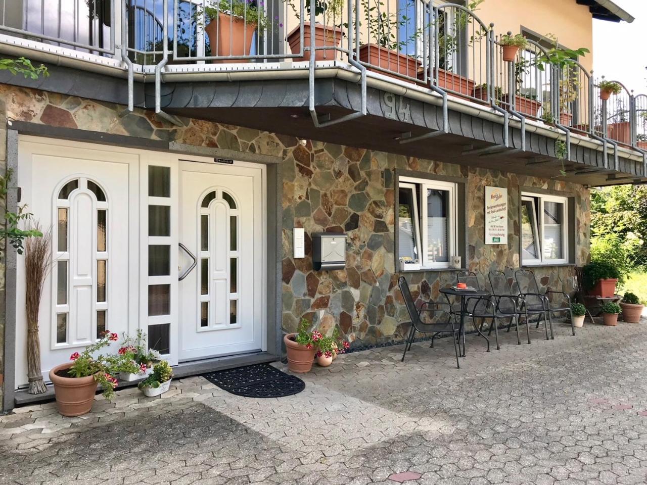 Residenz Moselzauber - Ferienwohnungen Mit Pool Landschaft Ernst Eksteriør billede